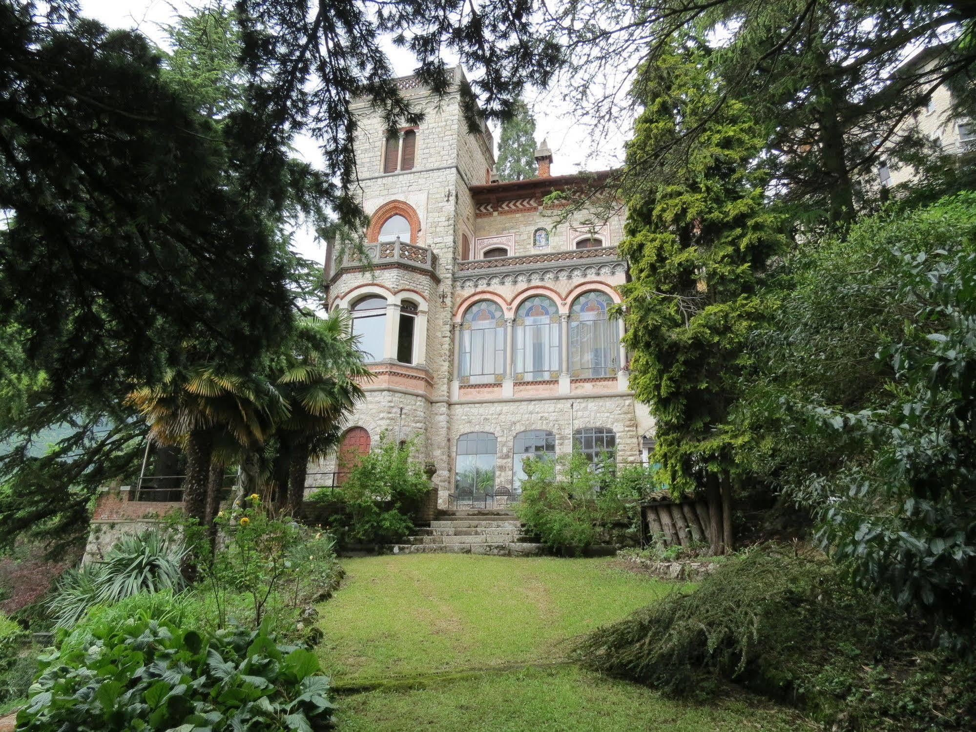 Il Parco E Gli Affreschi Varese Exterior foto